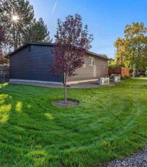 Mid Century Modern Boise-River Bungalow W/ Hot Tub Exteriér fotografie