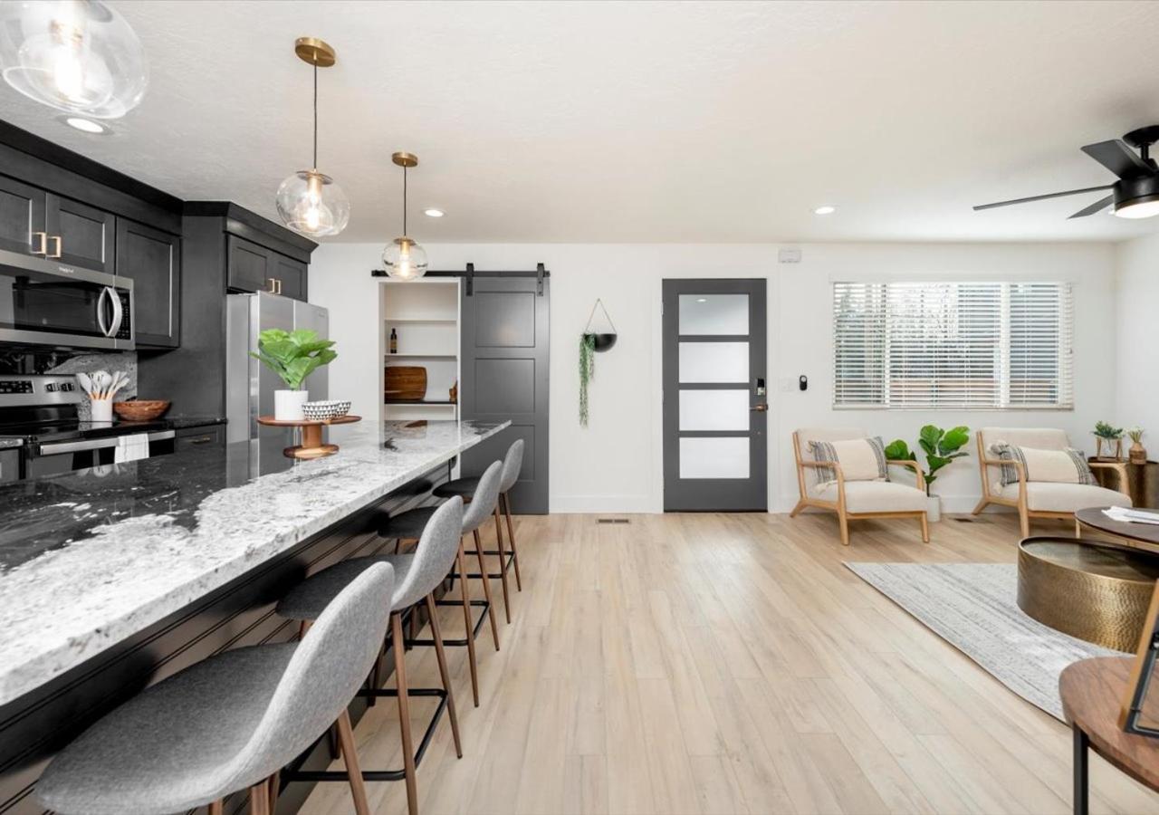 Mid Century Modern Boise-River Bungalow W/ Hot Tub Exteriér fotografie